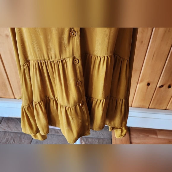 MUSTARD SEED blouse Size Medium Yellow Flowy Button Blouse - Picture 8 of 11